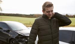 123-man-auto-ongeval-whiplash-nekpijn-08-17.jpg