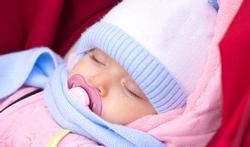123-baby-buiten-slapen-fopspeen-02-18.jpg