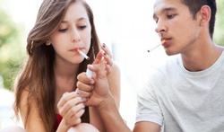 123-tieners-meisje-roken-170_01.jpg