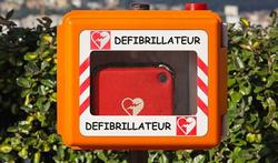 Defibrillatoren te weinig bekend bij het grote publiek