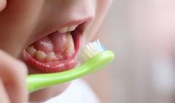 Hoe maak je tandenpoetsen leuk voor je kind?