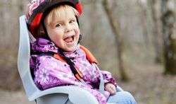 Fietsen met kinderen: welk fietsstoeltje is geschikt voor uw kinderen?