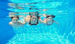 123-kinderen-zwemmen-zwembad-water-07-17.jpg