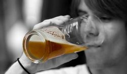 Vidéo - Pourquoi la bière donne-t-elle tellement envie d'uriner ?