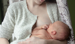 Mijn verhaal: ‘Waarom ik geen borstvoeding heb gegeven’
