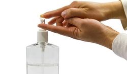 Hygiène des mains : comment bien utiliser le gel désinfectant ?