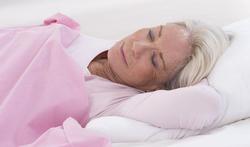 Maladie d’Alzheimer : dormez-vous bien ?