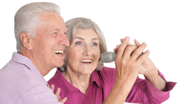 123-ouderen-senior-muziek-zingen-04-19.png