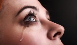 Pourquoi les femmes pleurent-elles plus que les hommes ?
