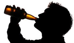 Cirrhose : buvez-vous de l’alcool en dehors des repas ?