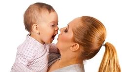 Premiers secours : le baiser de la maman