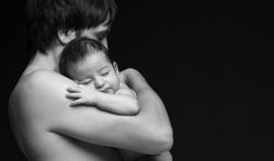 Après l'accouchement, la dépression menace aussi le père