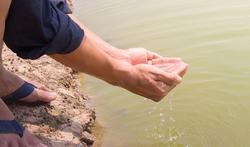 123-reizen-vuil-water-ziek-milieu-03-19.jpg