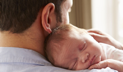 Welke invloed heeft pasgeboren kind op slaap ouders?