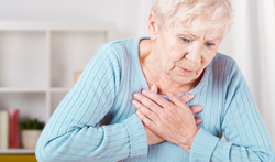 8 mogelijke symptomen van een hartaanval bij vrouwen