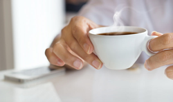 Lopen koffie- of theedrinkers meer risico op slokdarmkanker?