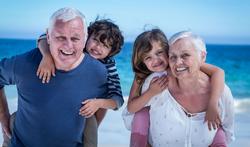Grootouders die voor kleinkinderen zorgen leven mogelijk langer