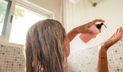 Les cheveux deviennent-ils plus gras si vous les lavez plus souvent ?