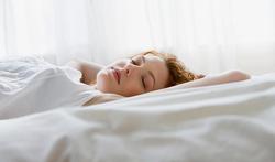 Is slapen zonder hoofdkussen gezond?