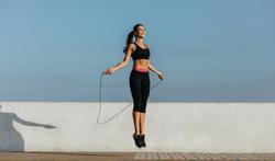 Workout: afvallen met touwspringen
