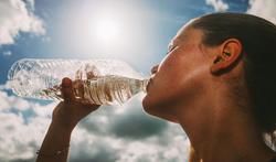 Waaraan merk je dat je te weinig water drinkt?