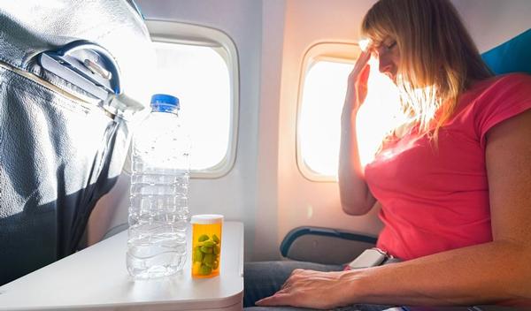 Geweldig gazon Conciërge Welke geneesmiddelen mag je meenemen in de handbagage op het vliegtuig? |  gezondheid.be