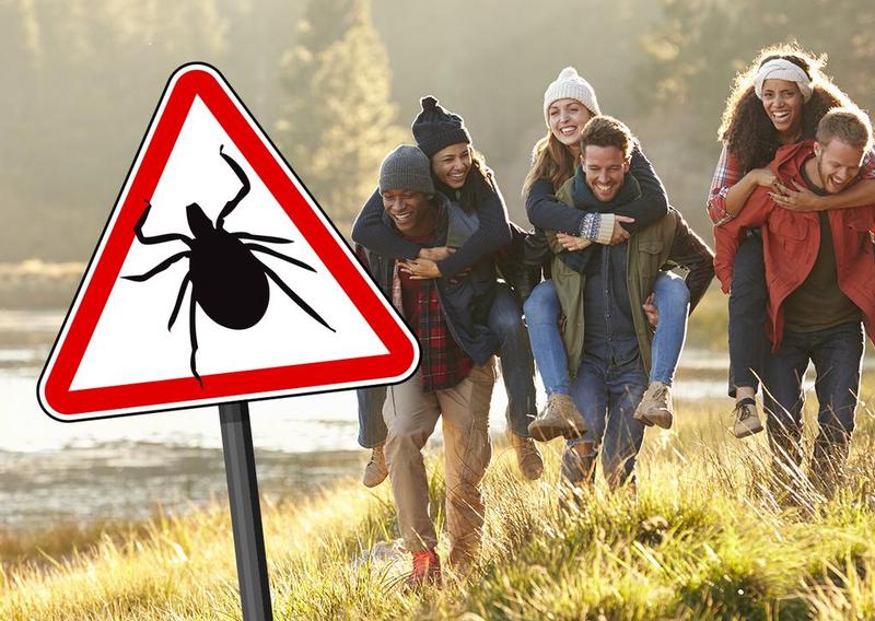ad_teken_Young-friend-group-outdoors.jpg