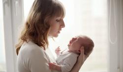 Reflux (RGO) caché: comment savoir si bébé en souffre?