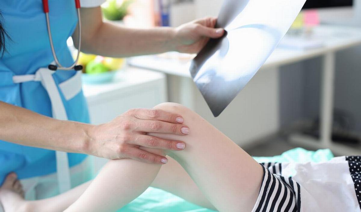 © Getty Images Getty_benen_kind_knie_2025.jpg