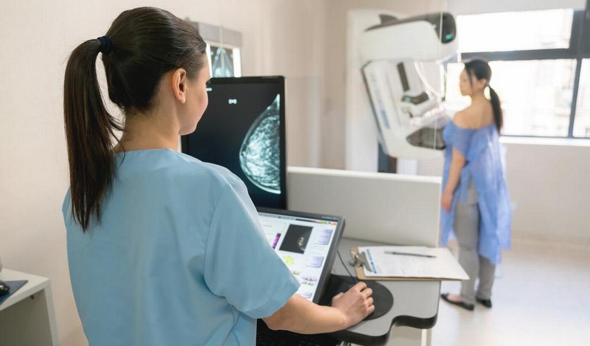 Getty_borstkanker_mammografie_onderzoek_2022.jpg