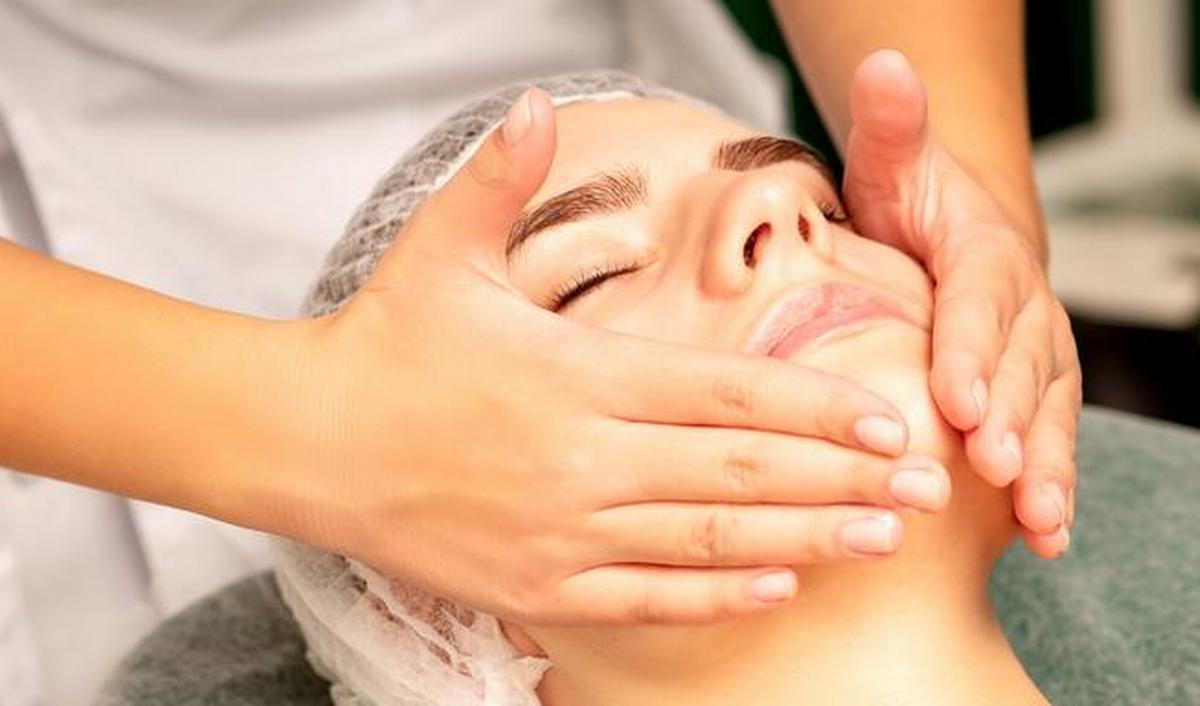 Getty_facialsculpting_massage_gezicht_2026.jpg