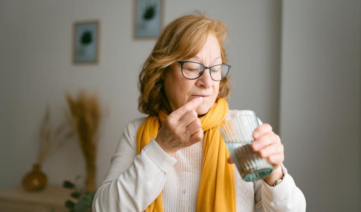 © Getty Images Getty_vrouw_pil_vitamine_2025.jpg